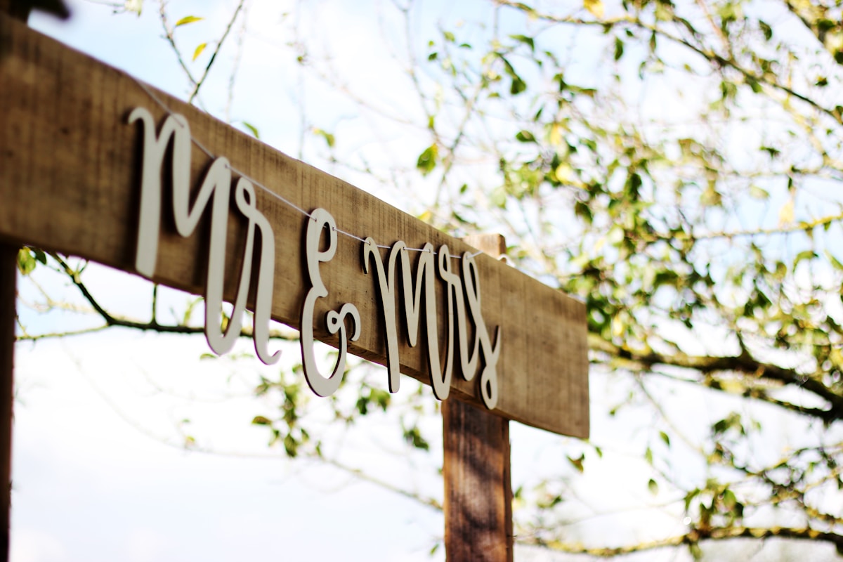 Professionally set up outdoor wedding reception with elegant decorations in North Florida